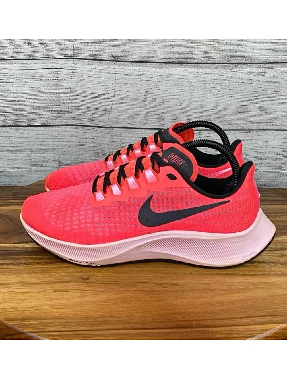Nike Air Zoom Pegasus 37 Flash Pink Glow Running Shoe CZ9073-606 Women’s Size 9